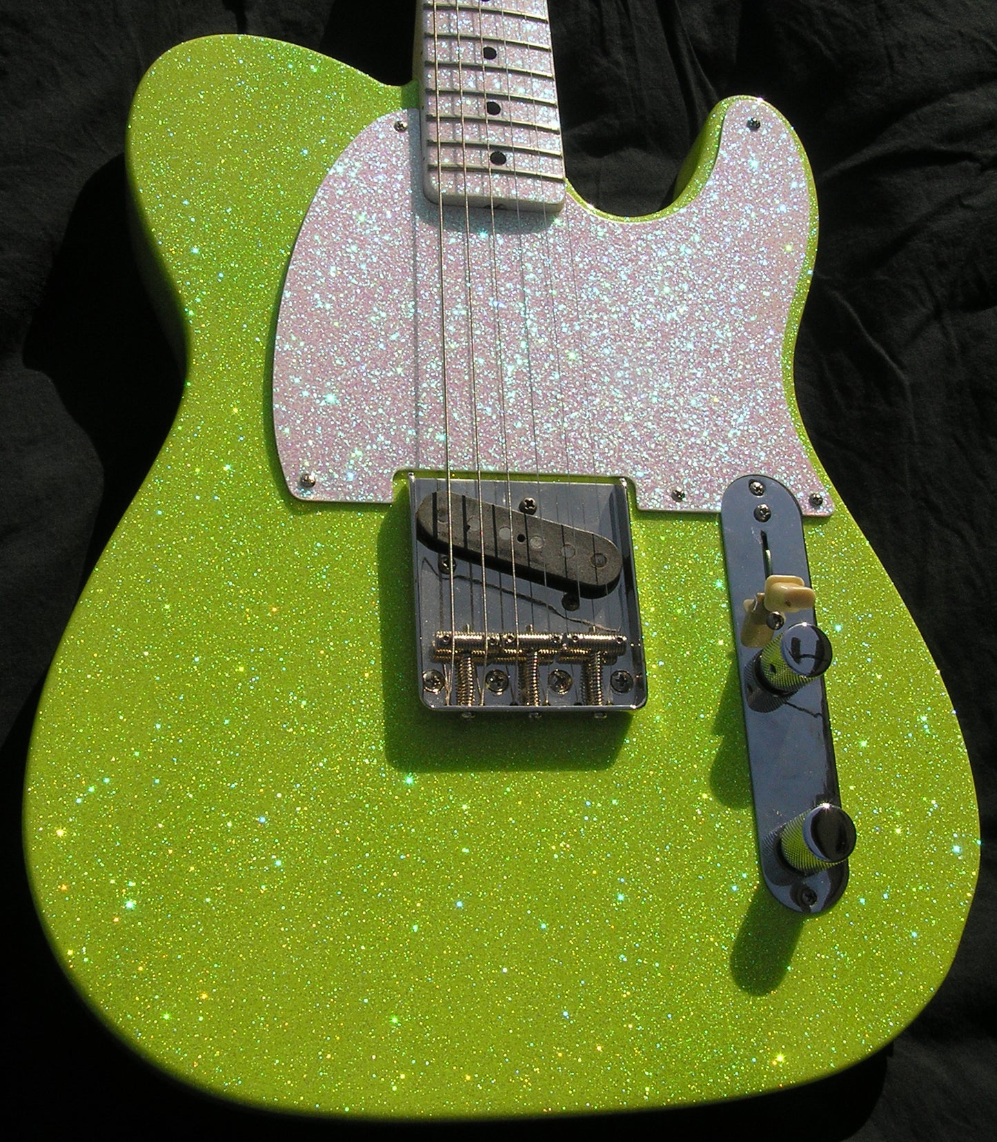 2026 Signature Sound E-quire Color shifting Lime Green Sparkle Guitar