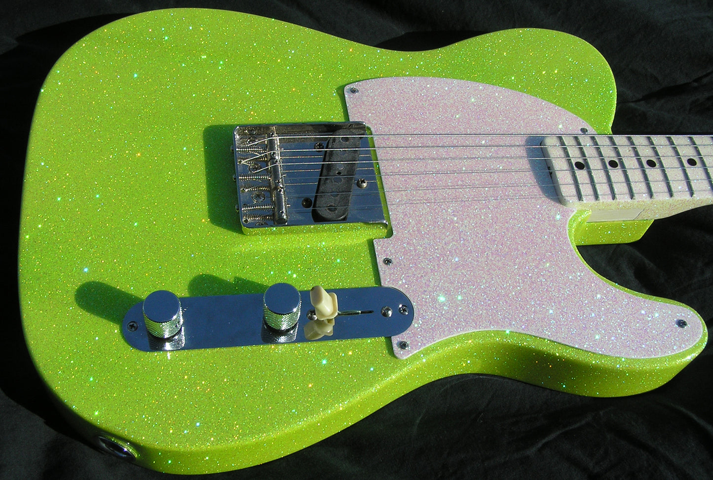 2026 Signature Sound E-quire Color shifting Lime Green Sparkle Guitar