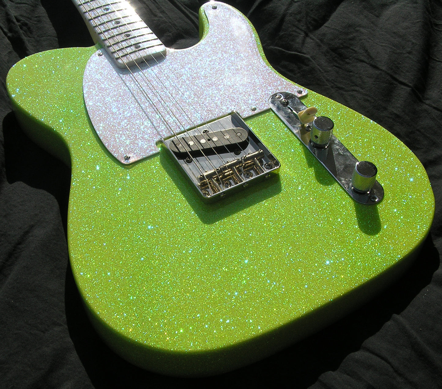 2026 Signature Sound E-quire Color shifting Lime Green Sparkle Guitar